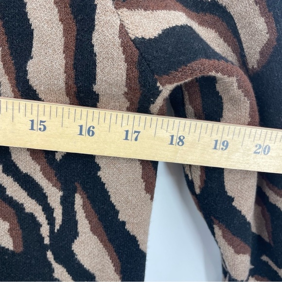 Soft Surroundings Veronica Jacquard Cardigan Neutral zebra Animal Print Size XS - Picture 7 of 7